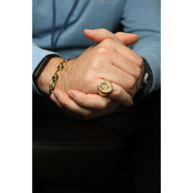 Tiffany & Co. Vintage Signet Ring 18K Yellow Gold Size 7 Heavy