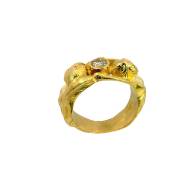 Art Nouveau Figural Woman Ring Made in 18K Gold with Diamond Center