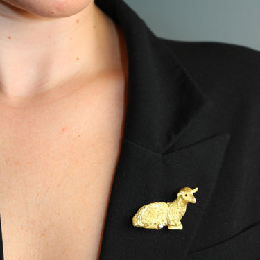 Vintage 18K Lamb Sheep Brooch Ruby Eyes Textured Finish Yellow Gold