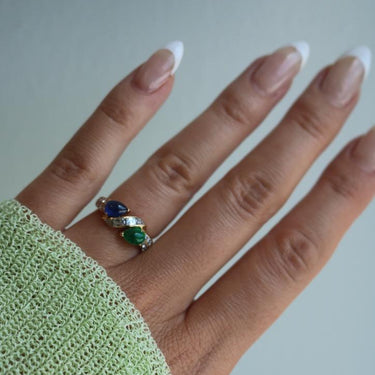 Boucheron Diamond Band Ring Emerald Sapphire Twist 18K Yellow Gold Size 5.5