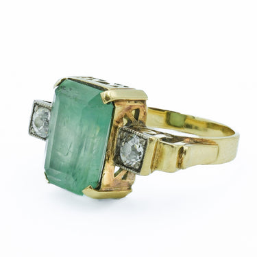 Late Victorian 14 Karat Yellow Gold Emerald and Diamond Ring