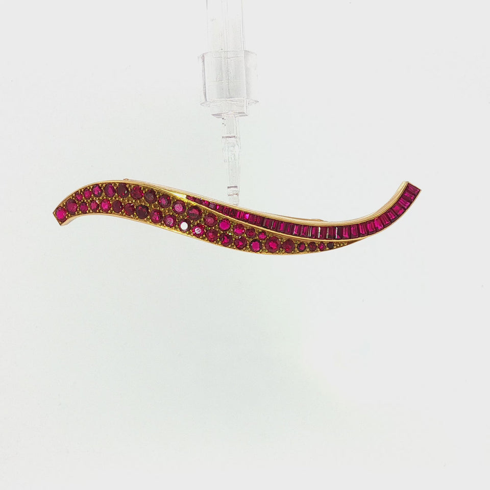 Vintage 18K Ruby Swirl Brooch Yellow Gold ~4.7ctw