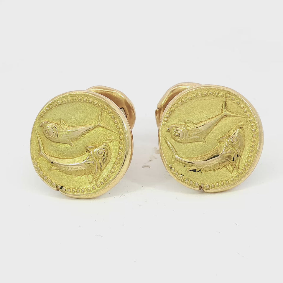 Van Cleef & Arpels Pisces Zodiac Cufflinks 18K Yellow Gold